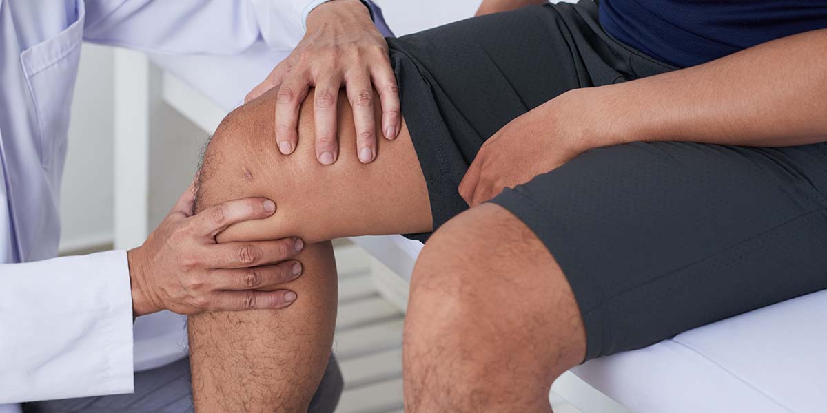 Perna de homem com artrose no joelho - site Dr. Marcelo Correa - Reumatologista em Belém - PA